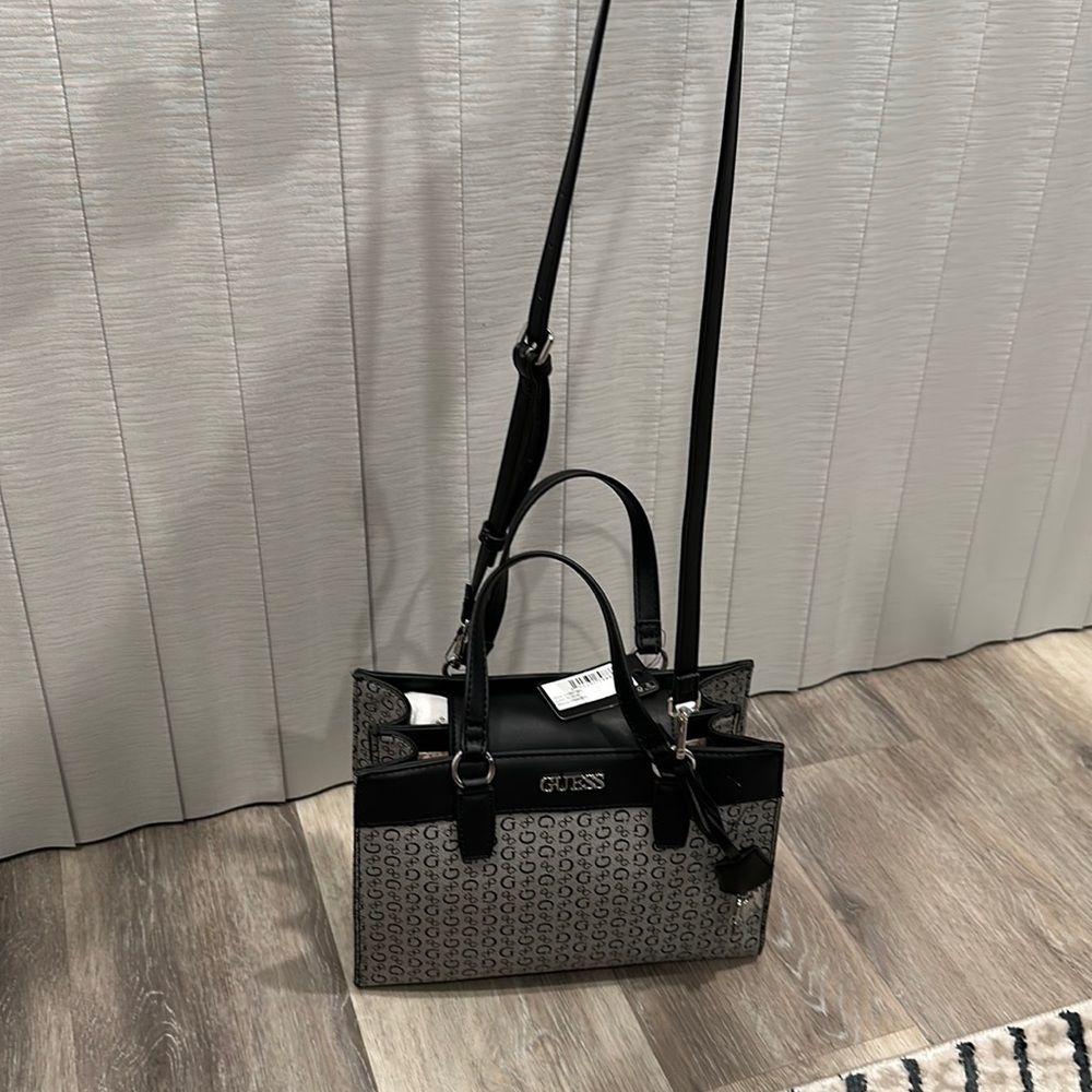 Black/gray Guess handbag. 11.5in (L) x 8.5in (H) x 4.5 in (W)